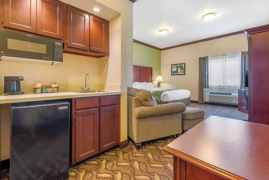 Quality Inn & Suites Zanesville City Center