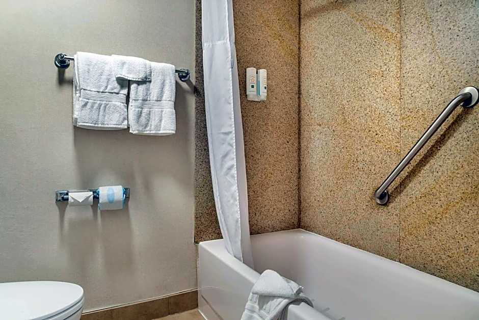 Quality Inn & Suites Next To The Casino