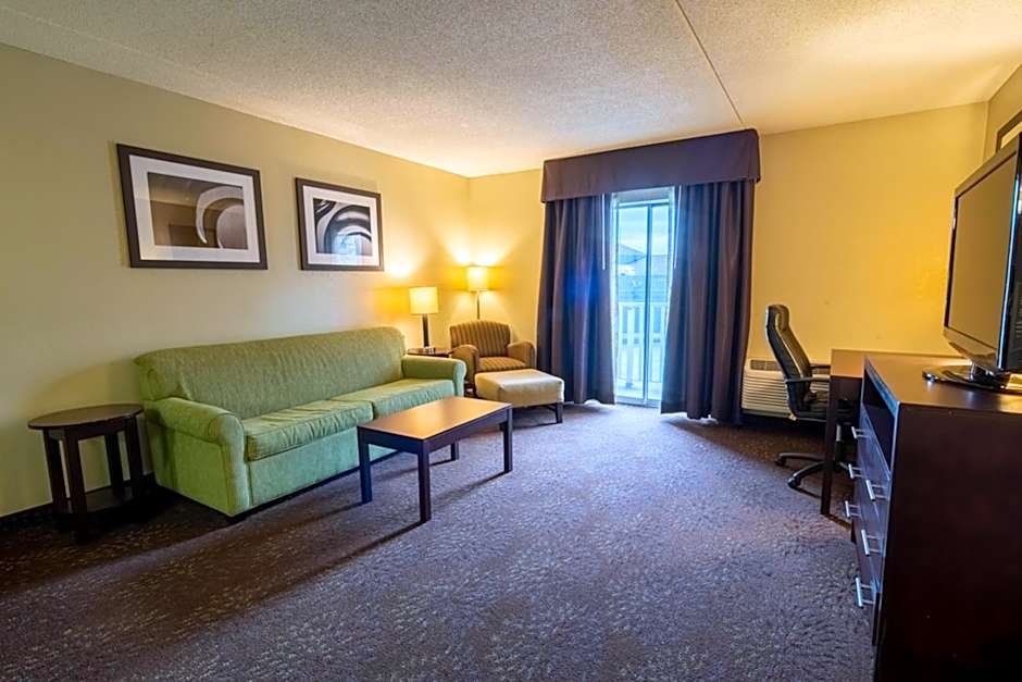 Holiday Inn Express Hotel & Suites Pittsburgh Airport By IHG