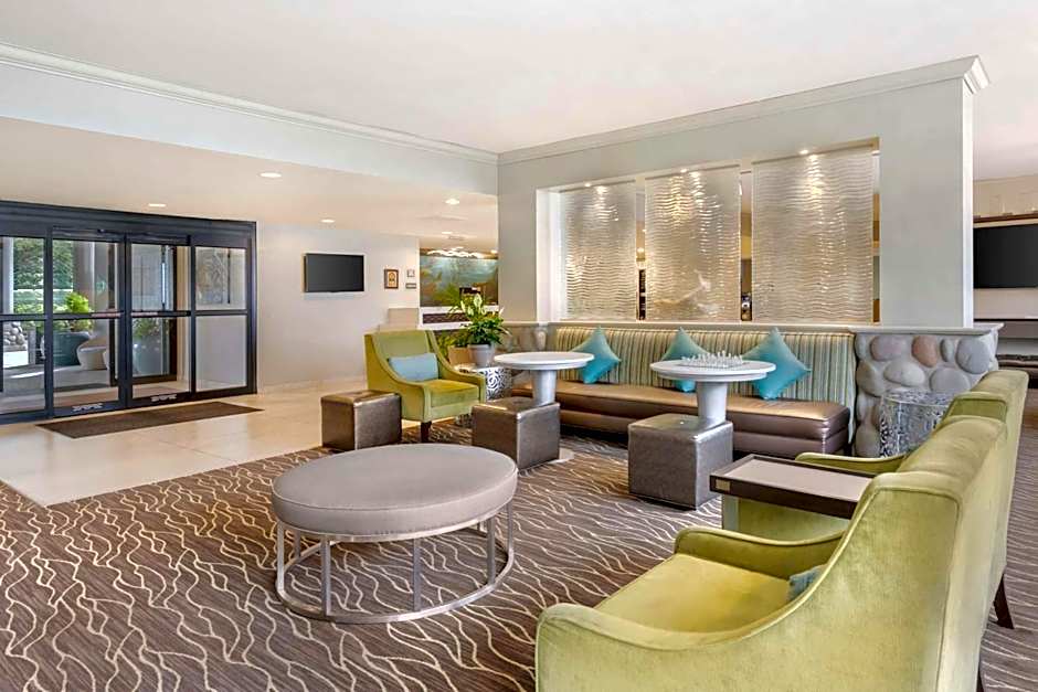 Best Western Plus Agate Beach Inn