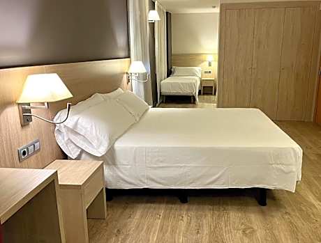 Triple Room with Balcony