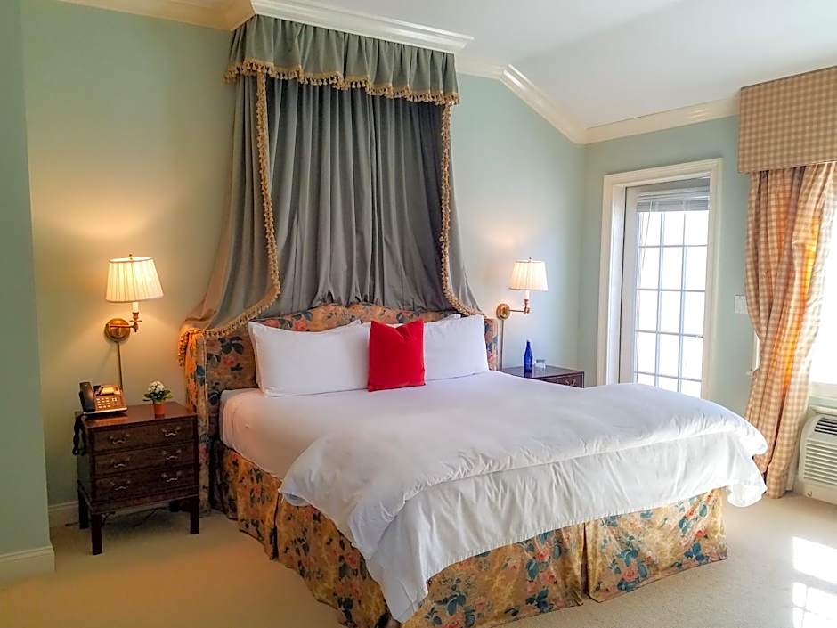 The Copper Beech Inn