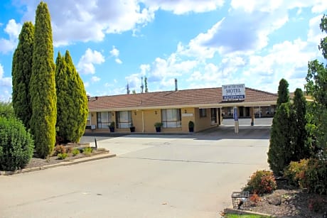 Top of the Town Motel