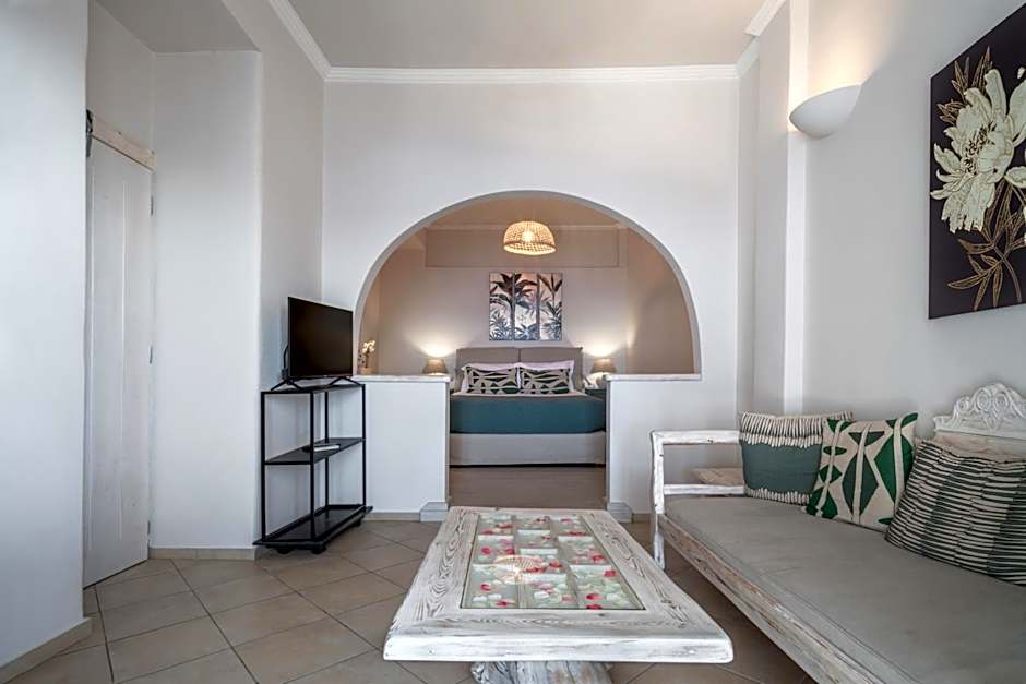 Athermi Suites - Adults Only