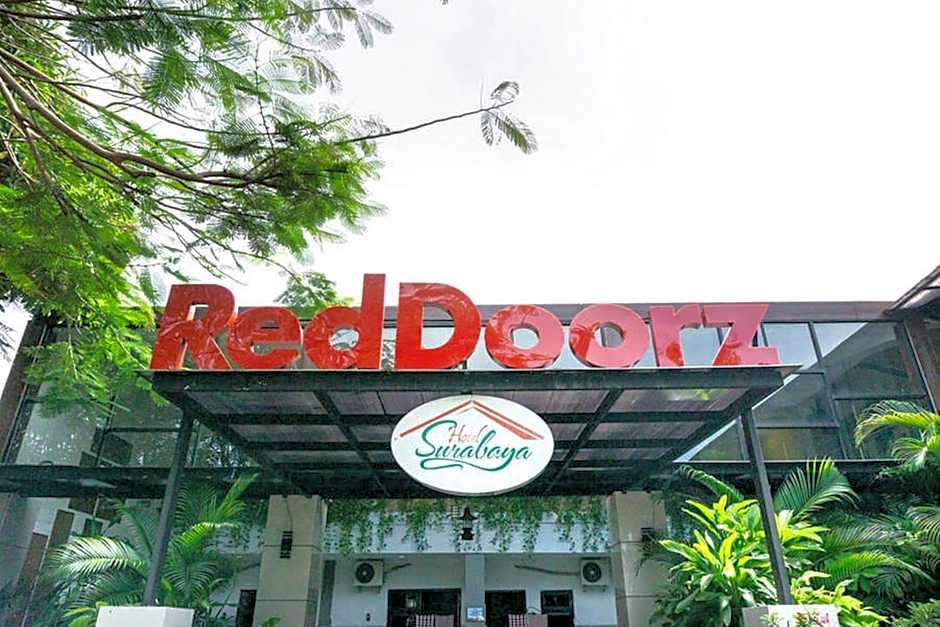 RedDoorz @ Hotel Surabaya Sumenep