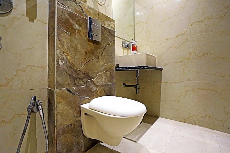 Hotel Iconic Suite - Near Delhi Airport