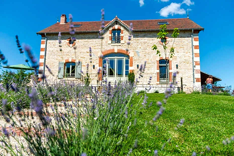 Chai du Chateau de Morteuil