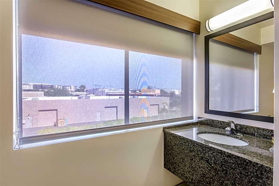 Best Western Plus Scottsdale Thunderbird Suites