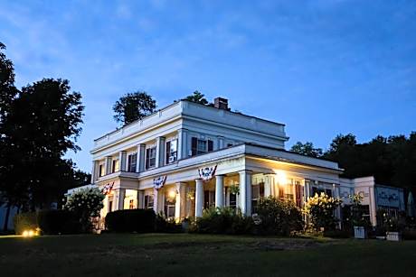 Arlington Inn & Spa