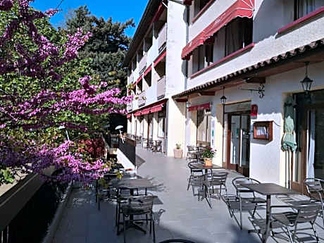 Hôtel-Restaurant Le Tanargue
