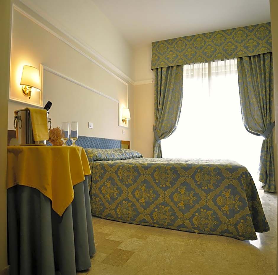 Mondial Park Hotel