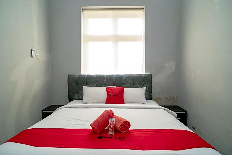 RedDoorz @ Jalan Pendidikan Mataram