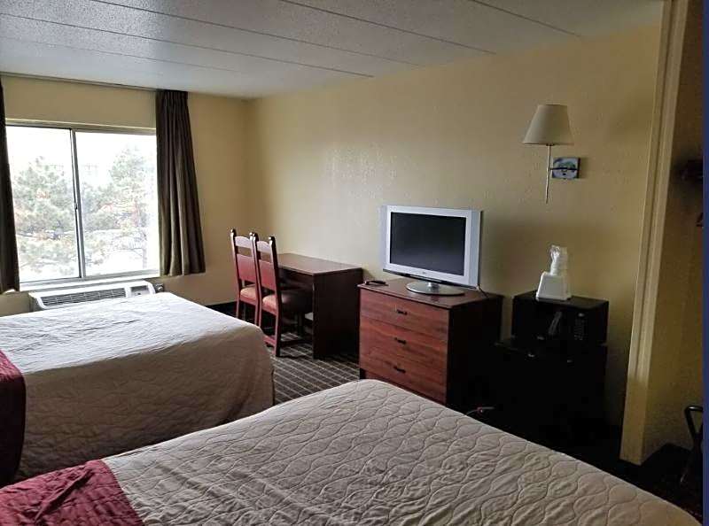 Travelodge by Wyndham Lansing IL