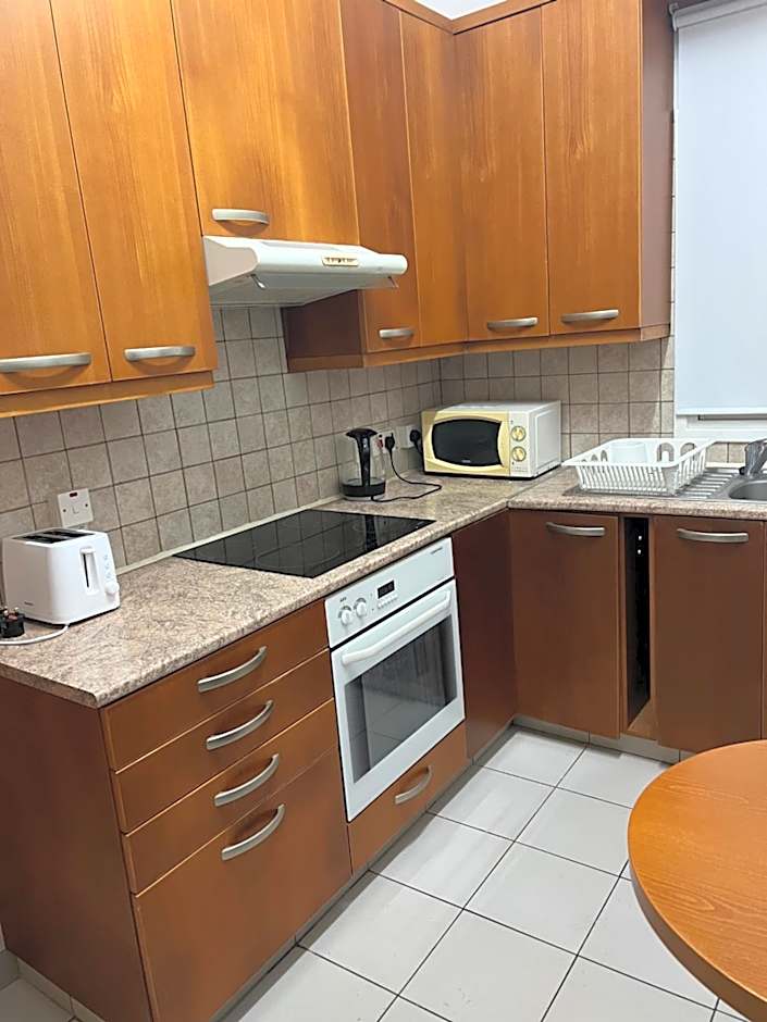 Makenzie 2 rooms first line beach