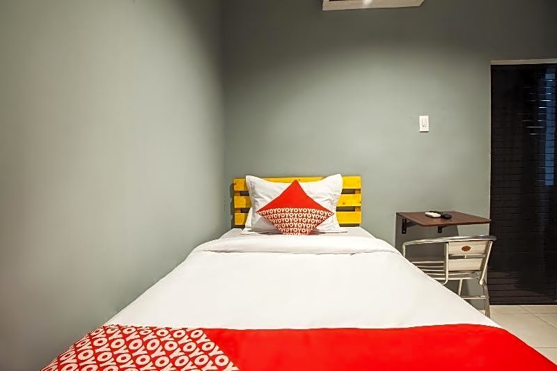 OYO 990 Stadion Residence Syariah