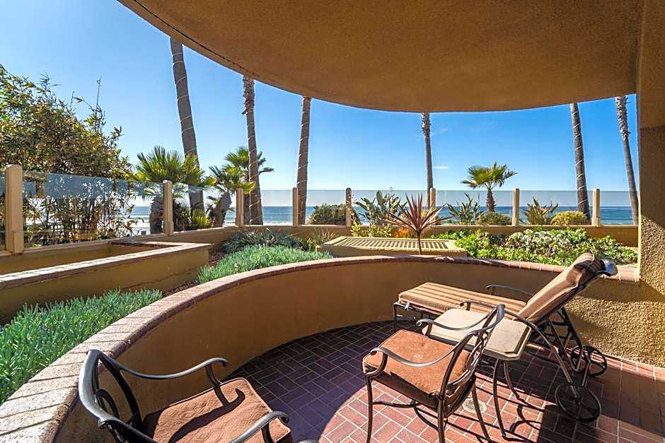 Pacific Terrace Hotel