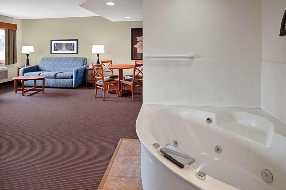 AmericInn by Wyndham Chanhassen