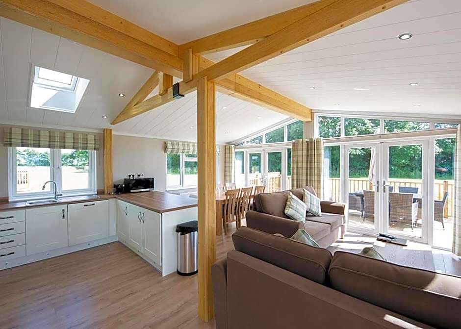 Athelington Hall Farm Lodges