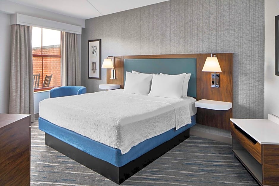 Hampton Inn By Hilton & Suites Saratoga Springs Downtown