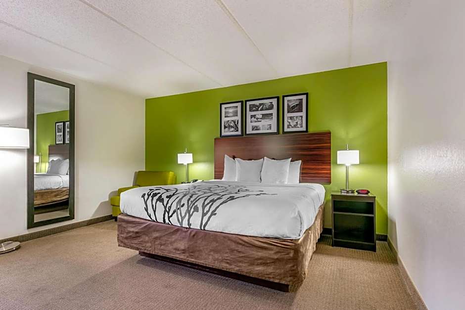 Sleep Inn & Suites Near Sports World Blvd.