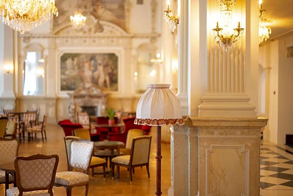 Scuol Palace - Culture, Nature & Health