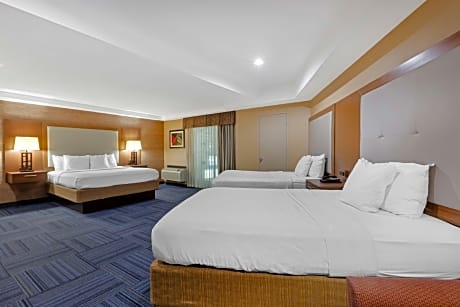 Suite - 1 King 2 Queen Beds, Nonsmoking, Sofa, Refrigerator
