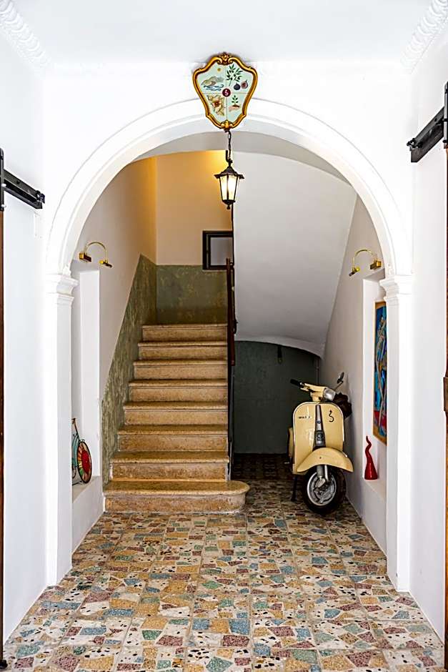 Palazzo ReSilente- Ostello