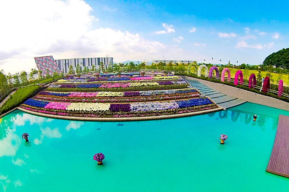 Henn na Hotel Laguna Ten Bosch