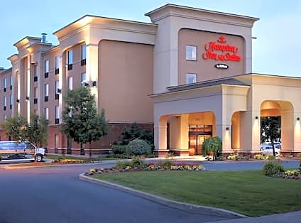 Hampton Inn & Suites By Hilton Montreal-Dorval