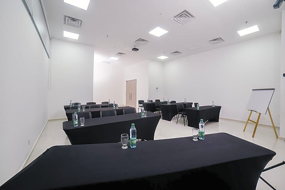 Hotel Dorado Plaza Alto Prado