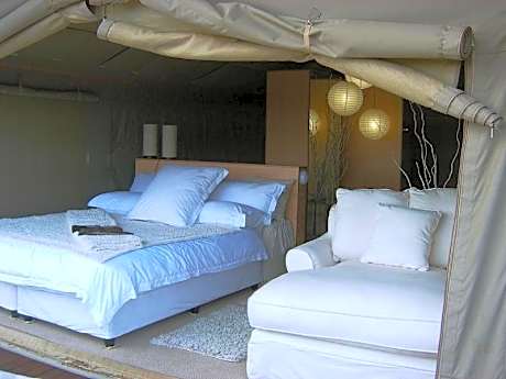 Thulani Game Lodge And Eco Estate