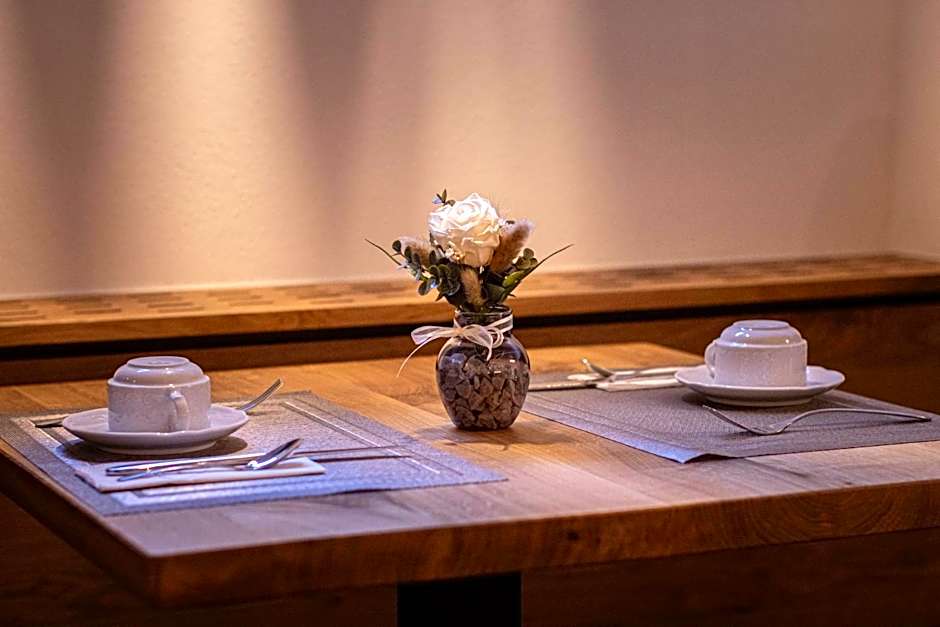 Hotel AlpinaRos Demming