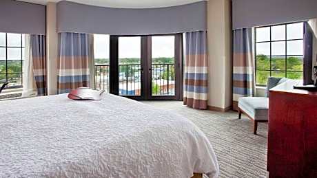 1 K Hearing Accessible Corner Room City view Non-smoking