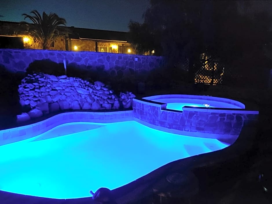Hacienda Eco-Domes