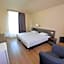 Yerevan Deluxe Hotel