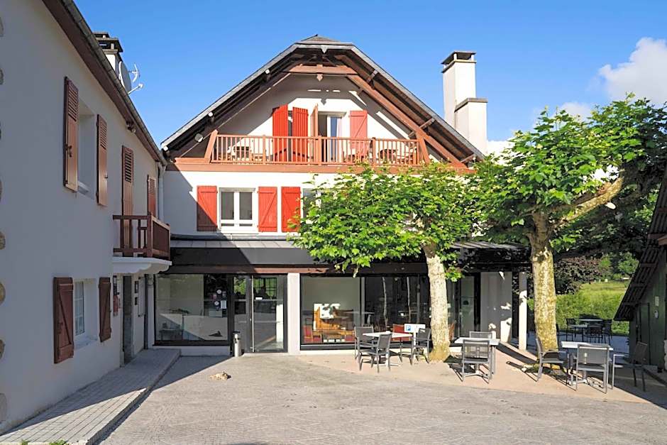 Logis Hôtel Etchemaïté