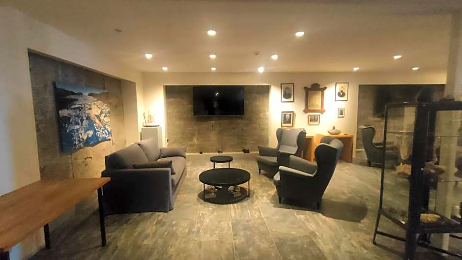 Glacier World - Hoffell Guesthouse