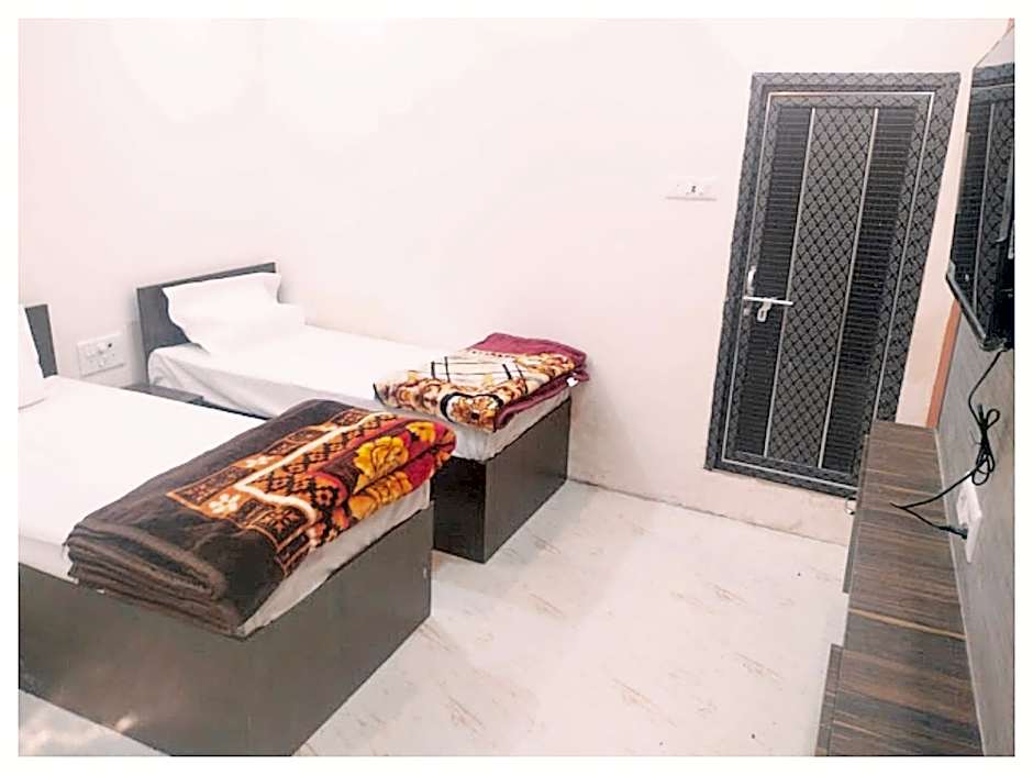 Goroomgo Banaras Residency Varanasi