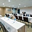 Holiday Inn Express & Suites Ashtabula-Geneva By IHG