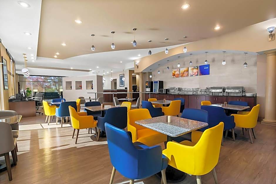 Comfort Suites Bentonville - Rogers