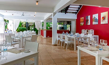 Floris Suite Hotel-Spa and beach Club