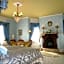 Alexander Mansion  Bed and Breakfast