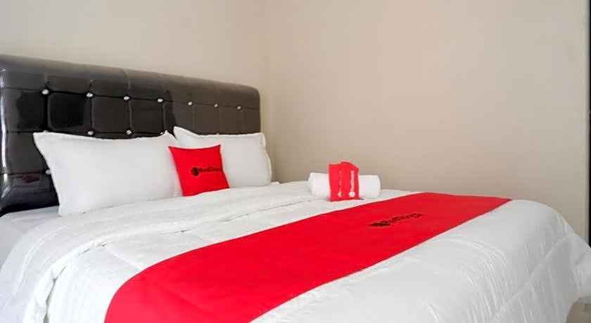 RedDoorz Syariah near RSUD Margono Purwokerto