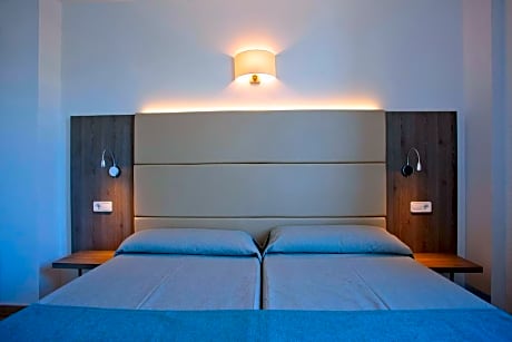 DOUBLE OR TWIN SEA VIEW 2 ADULTS