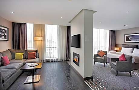 One-Bedroom Suite with Sofa Bed