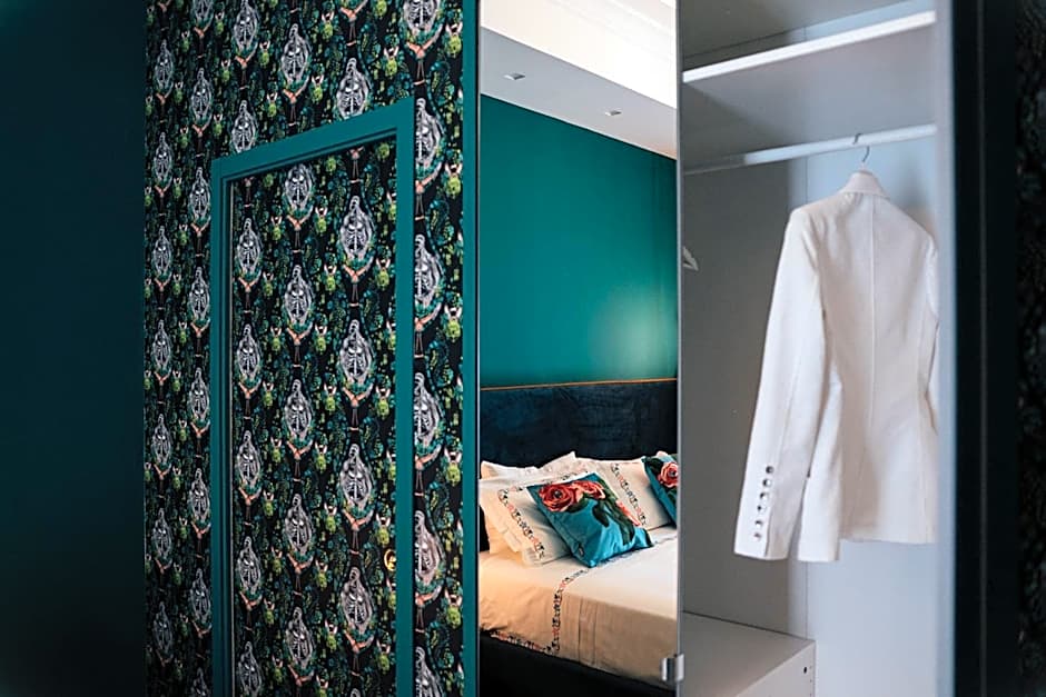 Aron Only Suites Bed and Breakfast