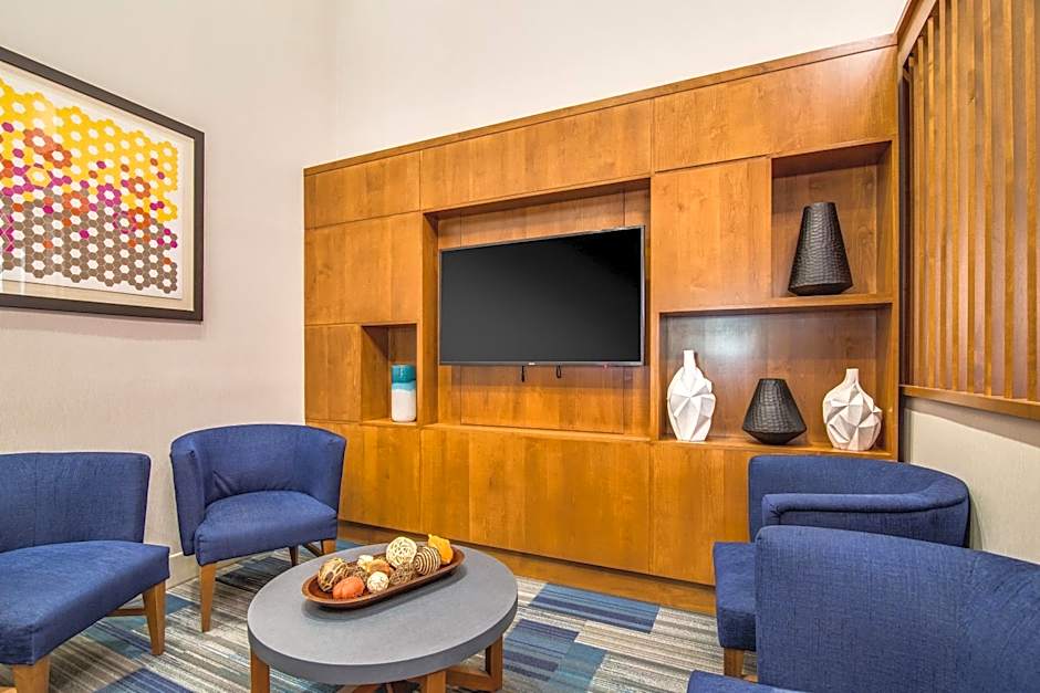 Holiday Inn Express Hotel & Suites Custer By IHG
