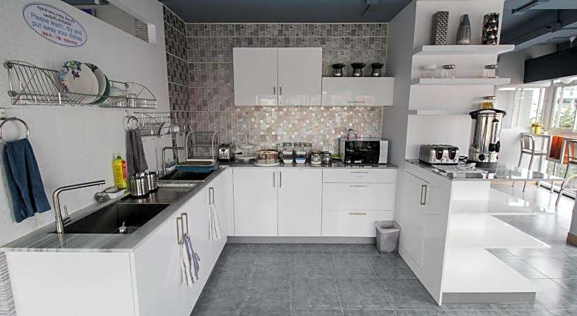 The Moon Hostel Huahin