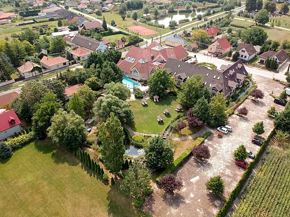 Orchidea Hotel Lipót