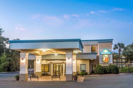 Super 8 by Wyndham Valdosta Mall